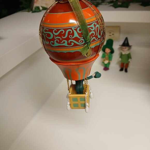 Wizard of Oz Ornament and Figures - Picture 5 of 6
